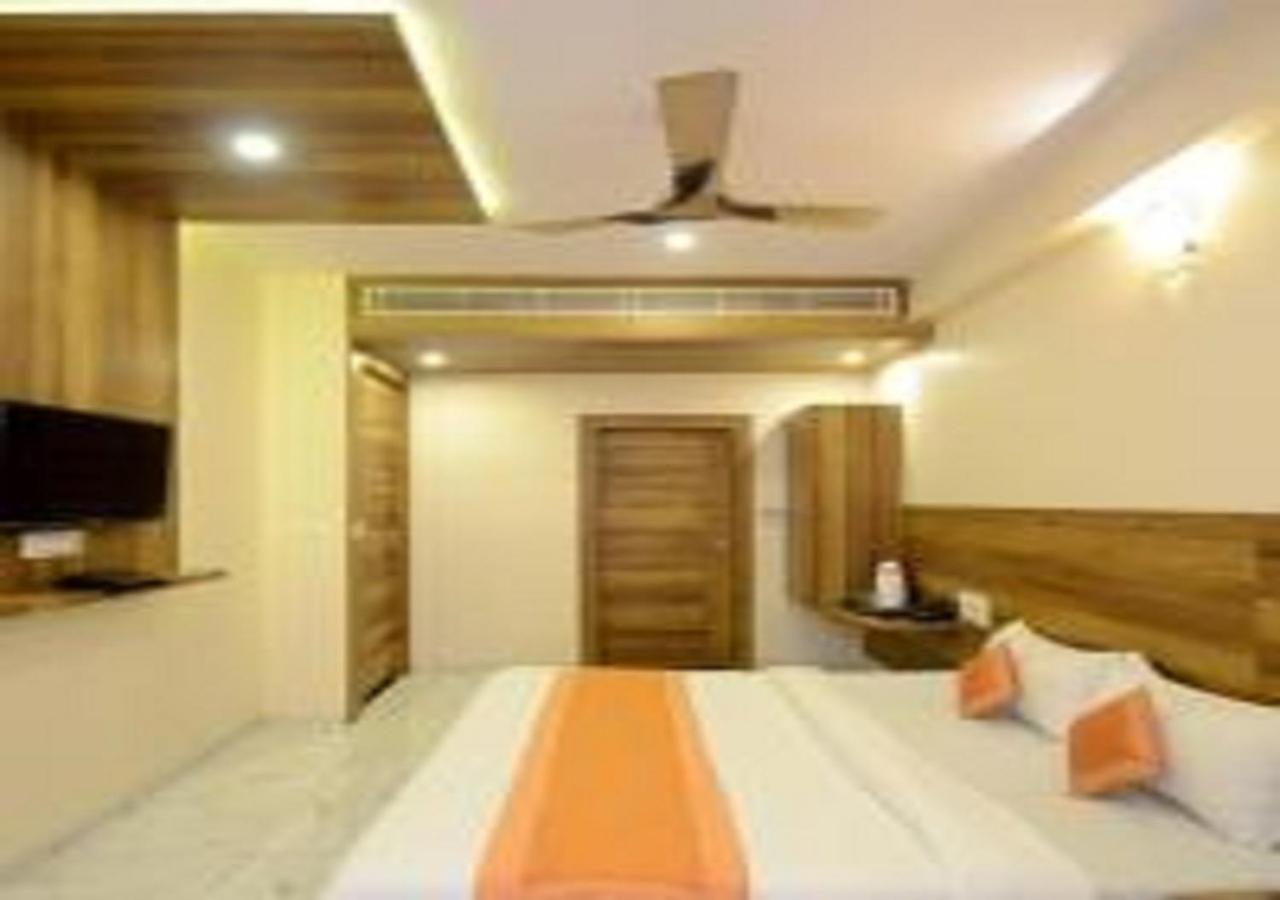 Hotel Metro Inn Джайпур Екстериор снимка